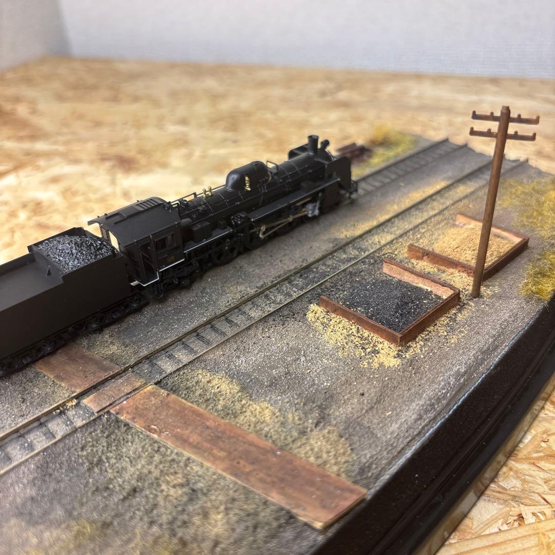 【ケースあり】N保管用ジオラマ「晩秋の線路」—時を忘れるクラシックベース—
