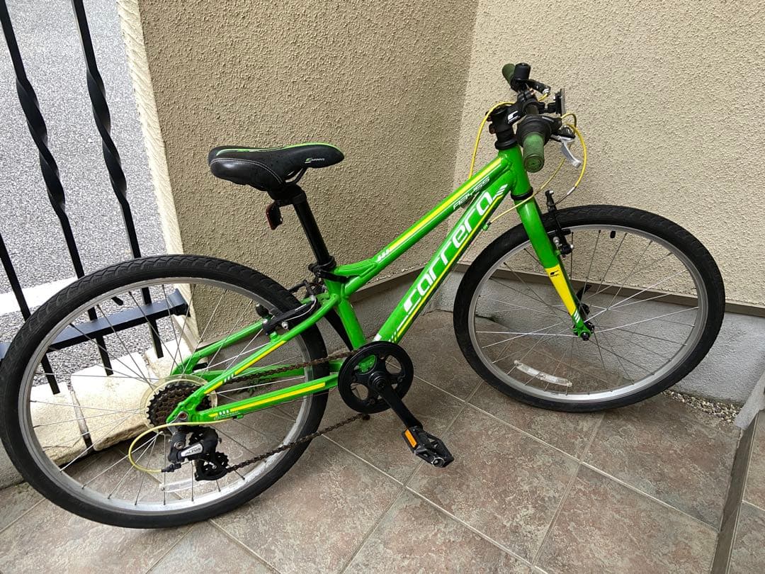 Carrera ジュニア自転車 緑色