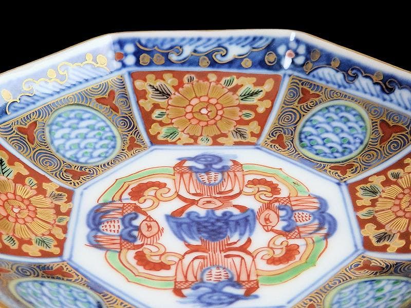 大聖寺伊万里　金襴手　描分　花に青海波八角５寸皿　２枚　D931AS-CRx