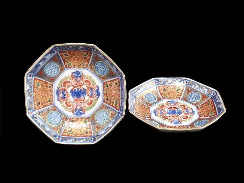 大聖寺伊万里　金襴手　描分　花に青海波八角５寸皿　２枚　D931AS-CRx