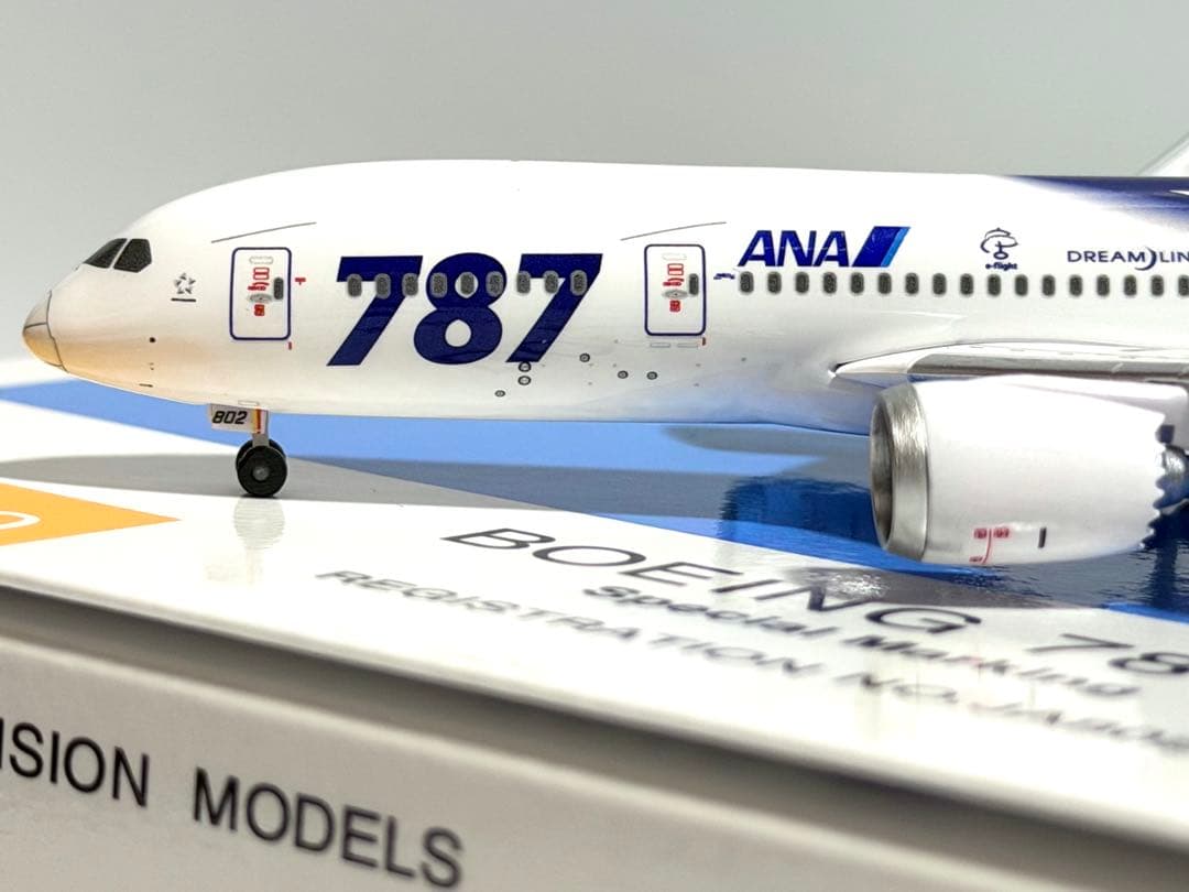 全日空商事 1/400 B787-8 特別塗装機 NH40117