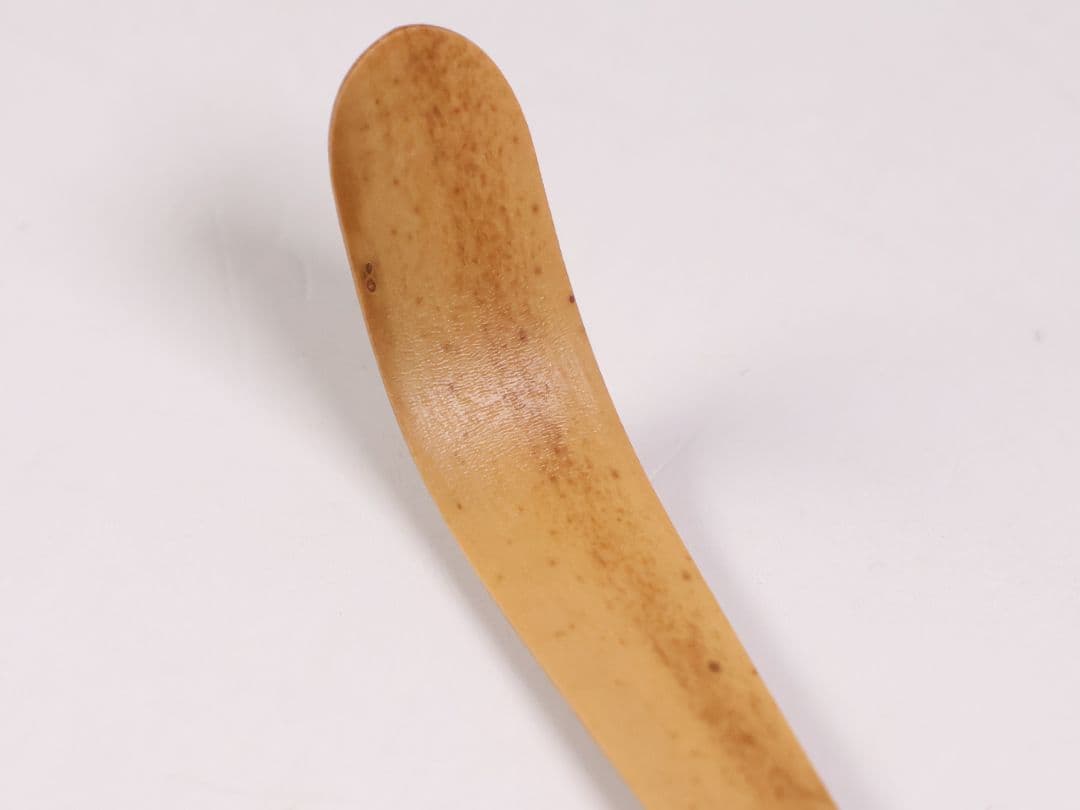 茶道具 大徳寺 三玄院 長谷川寛州 銘「松風」シミ竹茶杓 野々村淡完【CM343