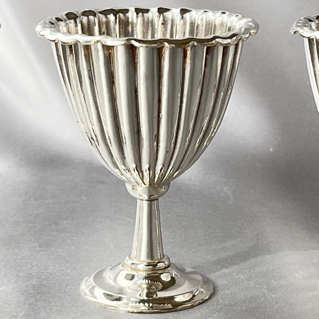 【John Gilbert & Sons】 エッグセット エッグカップ