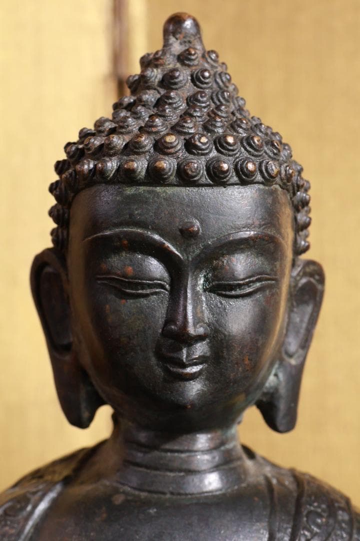 BE856 チベット仏　アミターバ　阿弥陀如来坐像　銅製　仏教美術