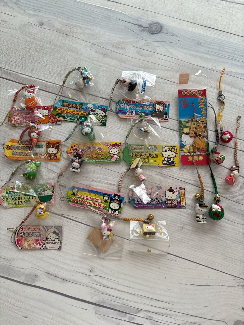 ご当地ハローキティストラップセット