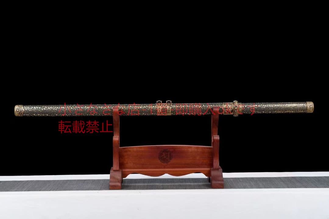 暴れ回る 古兵器 武具 刀装具 日本刀 模造刀 居合刀