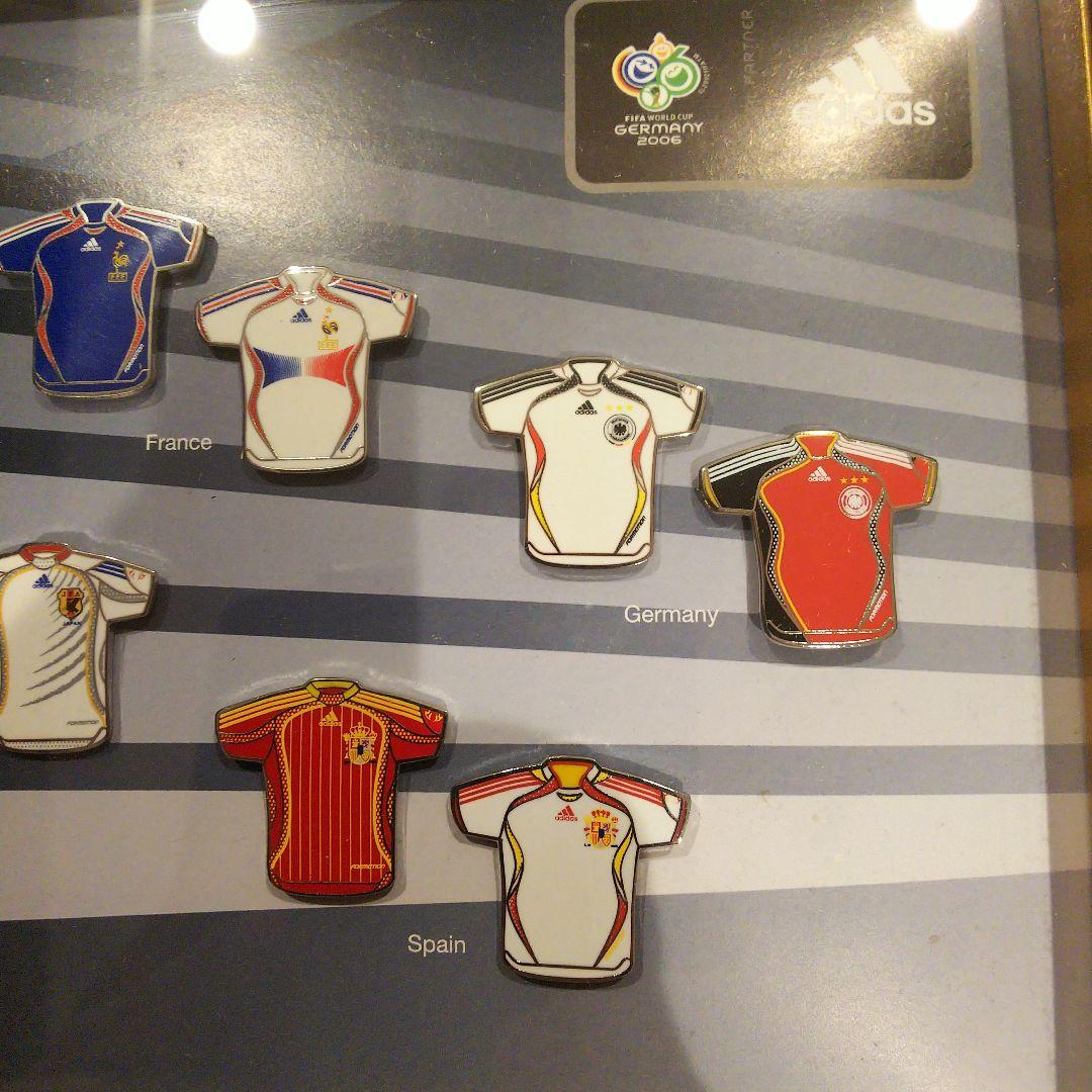 2006ワールドカップ出場国ユニフォームピンバッジセット