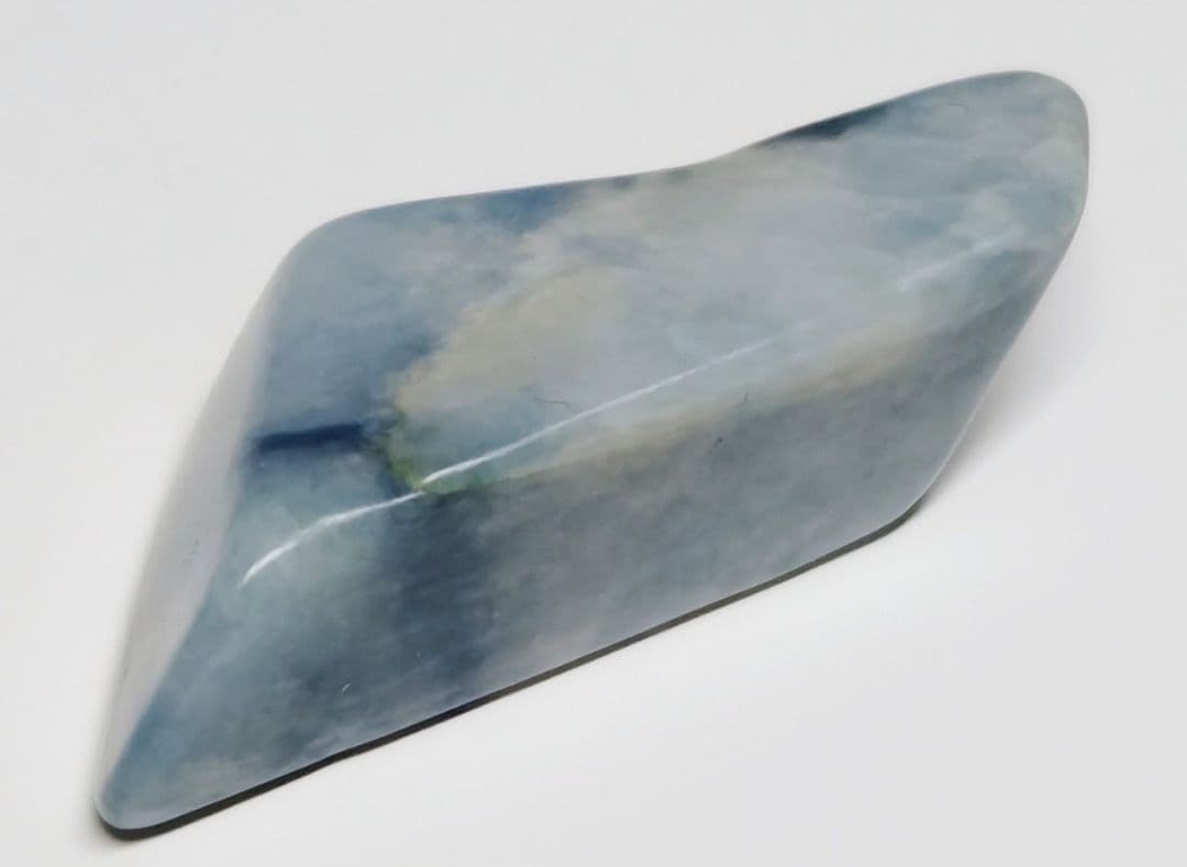 コン沢 9g 翡翠 ヒスイ 原石 鑑賞石 自然石 誕生石 鉱物 鉱石 水石