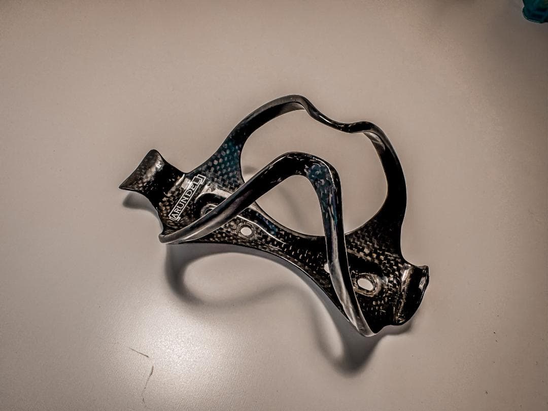 ARUNDEL (アランデル) Mandible カーボンボトルケージ セット