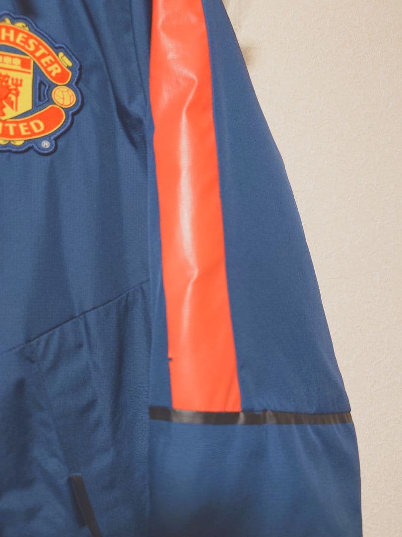 マンチェスターユナイテッド STORM-FIT SQUAD ジャケット