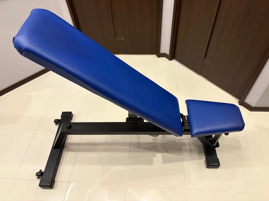 アジャスタブルベンチ　FW-2300の旧型 中旺ヘルス　日本製