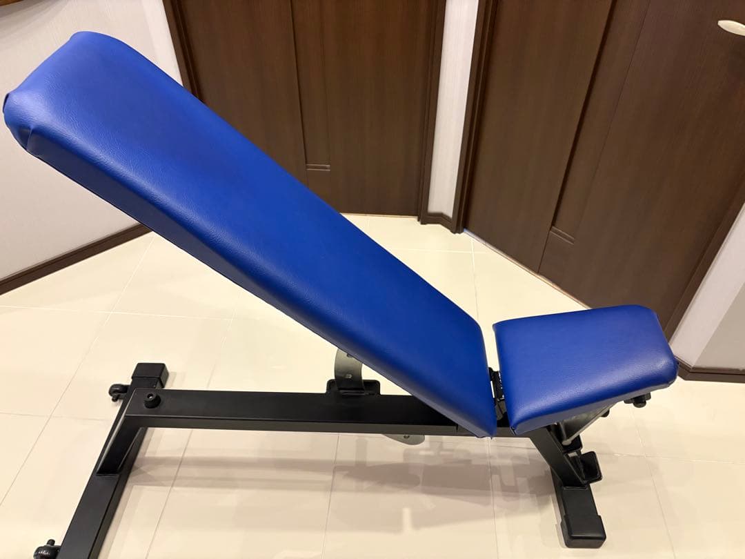 アジャスタブルベンチ　FW-2300の旧型 中旺ヘルス　日本製