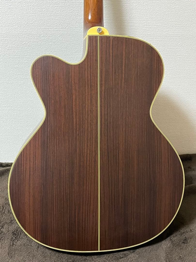 Takamine NPT-012BSエレアコギター長渕剛