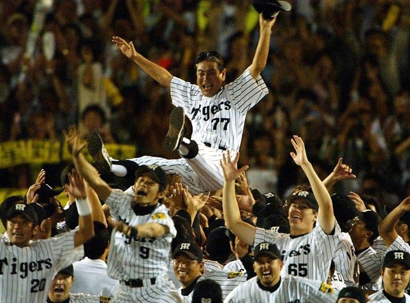 懐かしい阪神タイガース歴代優勝メンバー＆歴代優勝チャンピオンフラッグ＆胴上げ