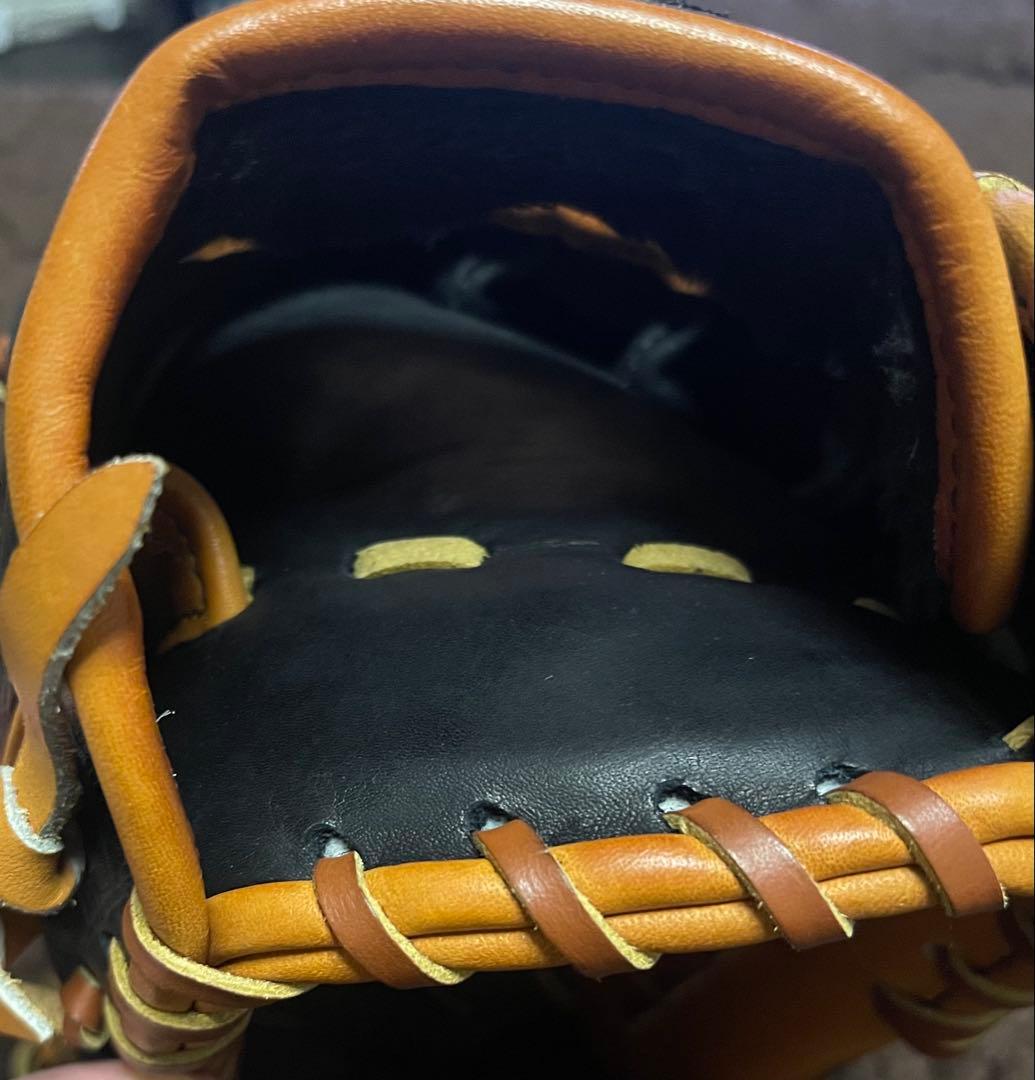 アンダーアーマー　限定グラブ