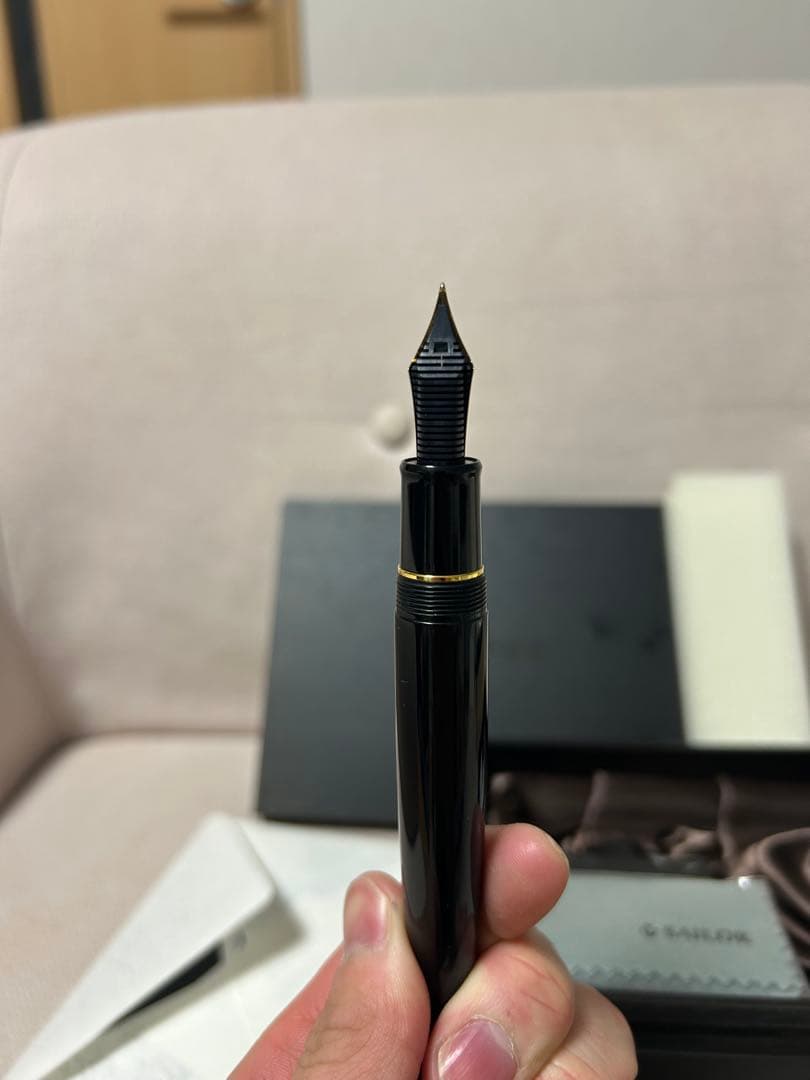 セーラー万年筆 キングプロフィット エボナイト 長刀研ぎ万年筆（中細字）