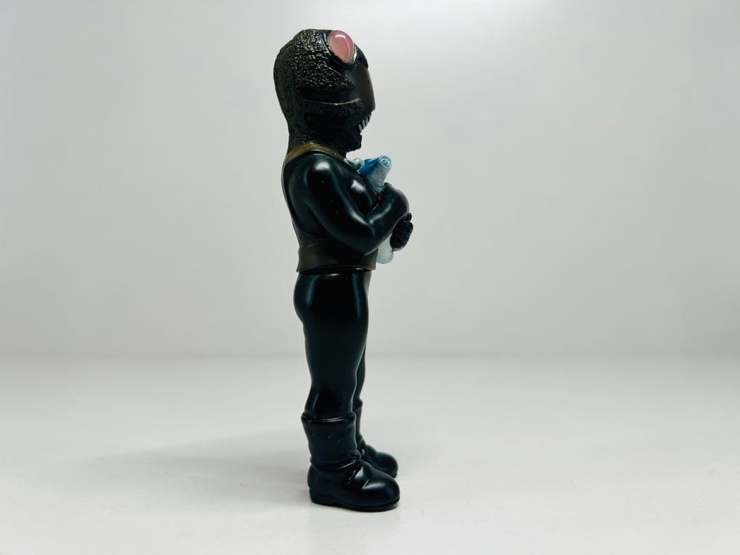 アートストーム　ピット星人　フューチャーモデル　ソフビ エレキング　幼虫