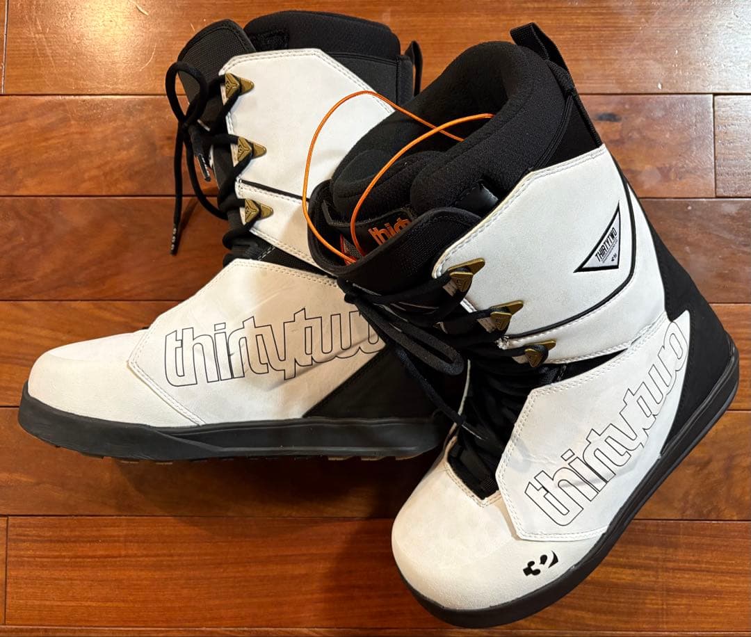 thirtytwo Lashed スノーボードブーツ　/バートン　ディーラックス