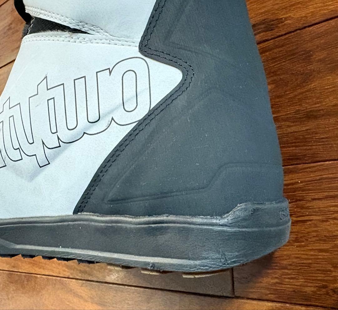 thirtytwo Lashed スノーボードブーツ　/バートン　ディーラックス