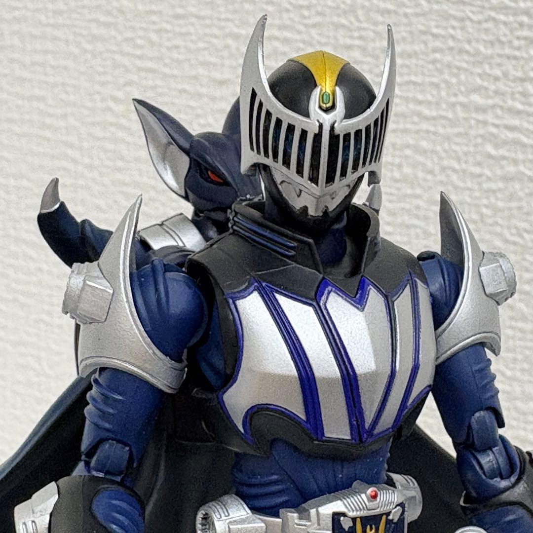 S.H.Figuarts 仮面ライダー王蛇&ナイト 2種セット