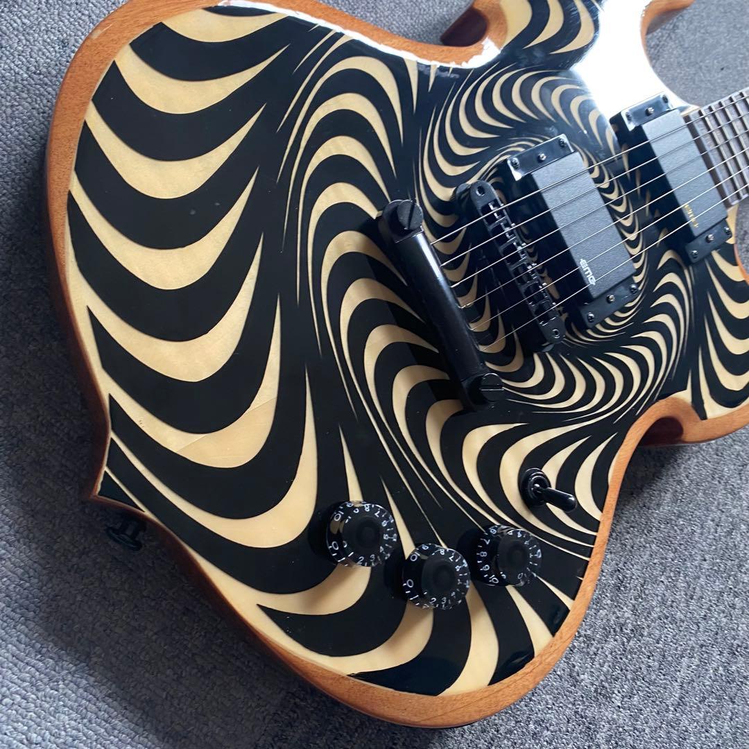 ブルズアイSG ザックワイルドシグネチャータイプコンポーネントギター！