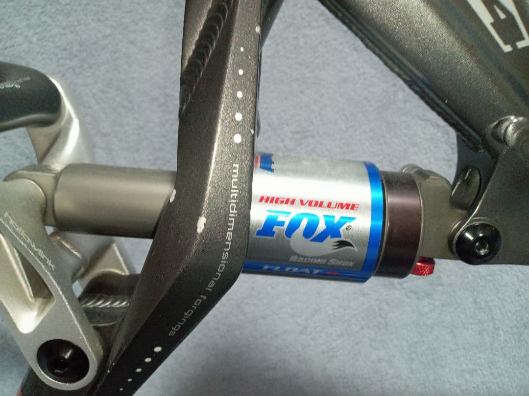 TURBO　FOX FLOAT R 穴間165mm 美品　ポンプ付