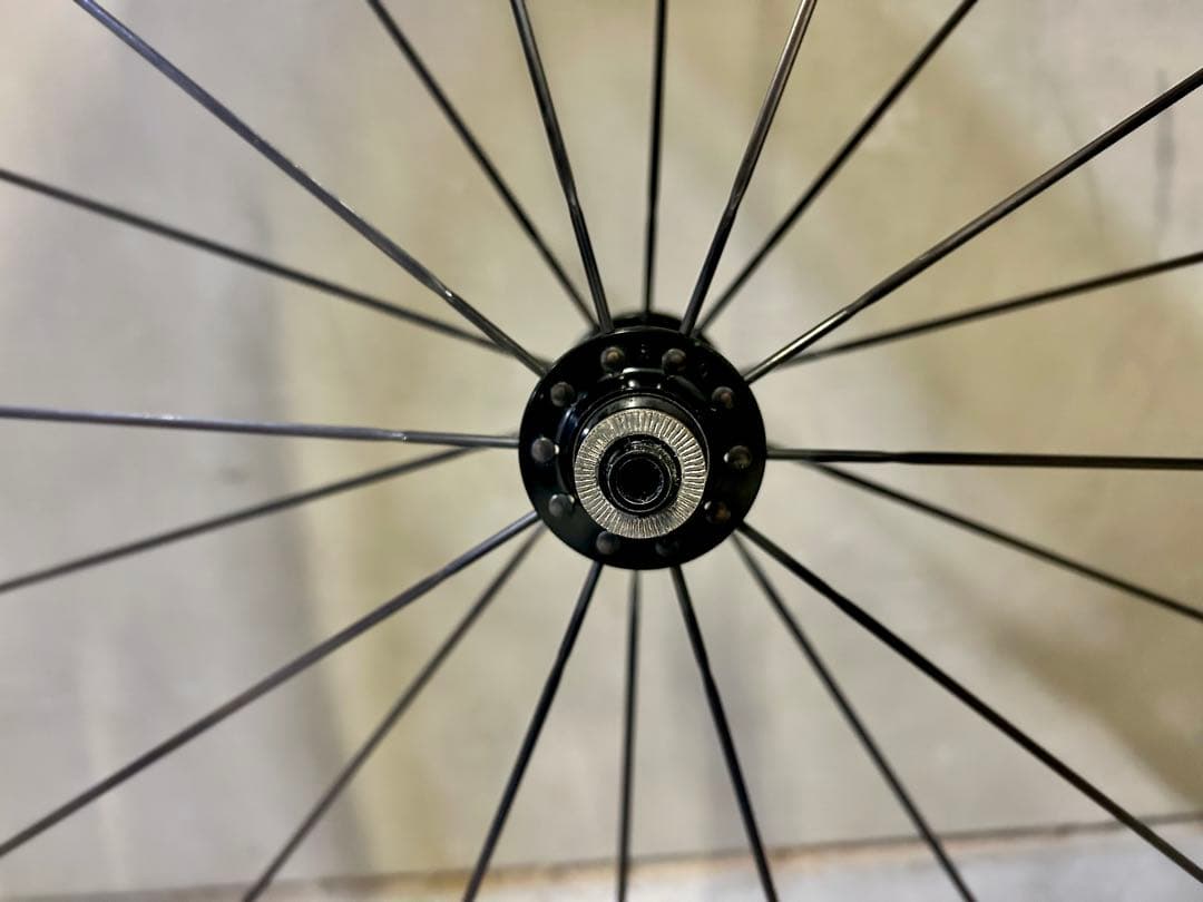 ◆鬼軽いカーボンホイール＋タイヤ重量0.93g！◆