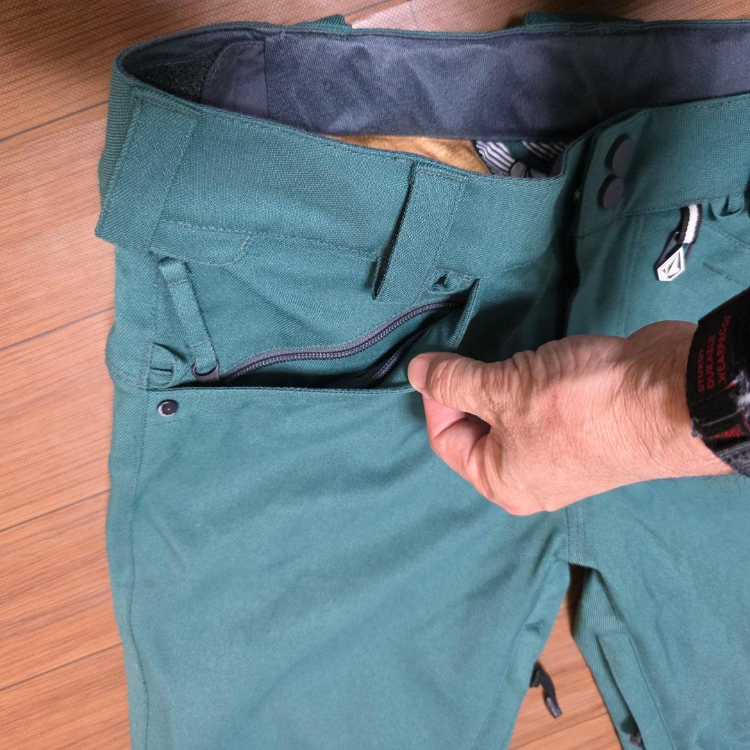 volcom上下セット　レディース　バラ売り可