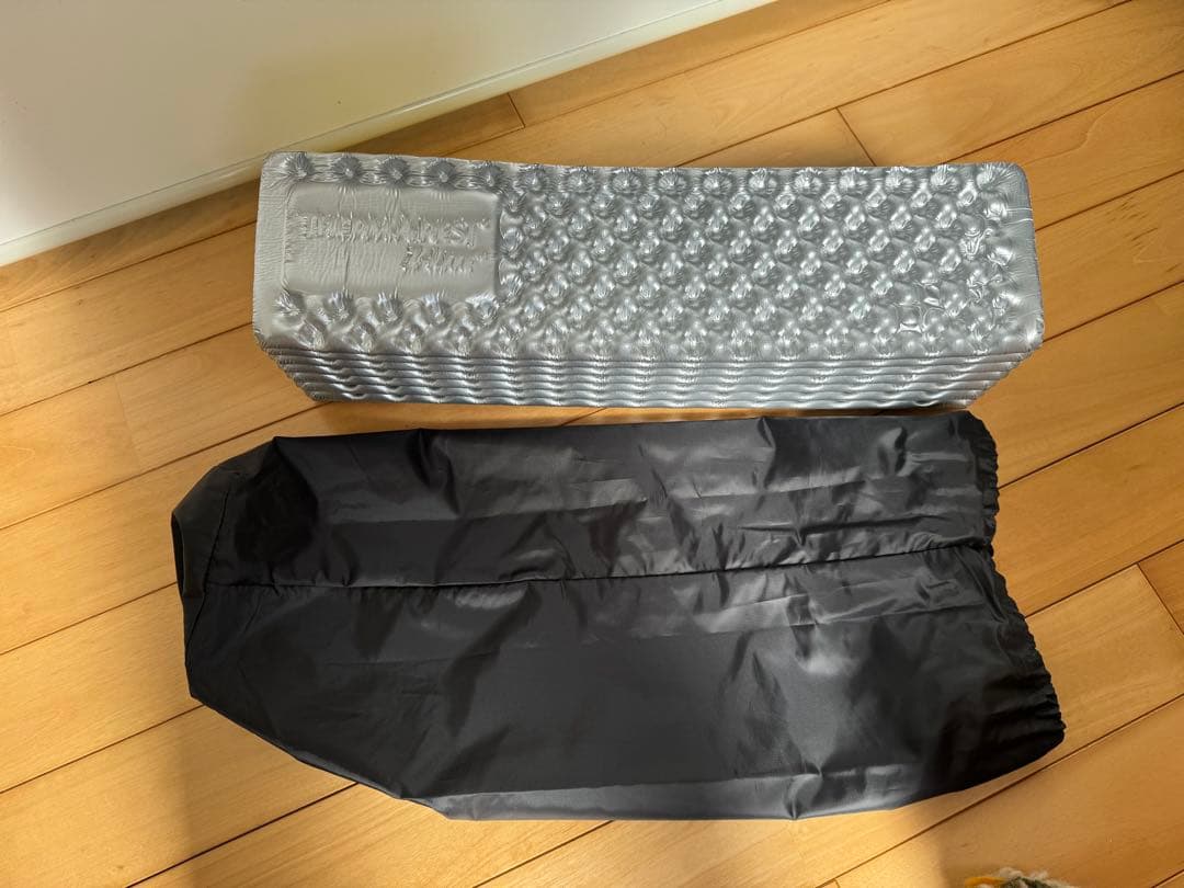 【逸 】サーマレスト Z ライトソル R レギュラーサイズ