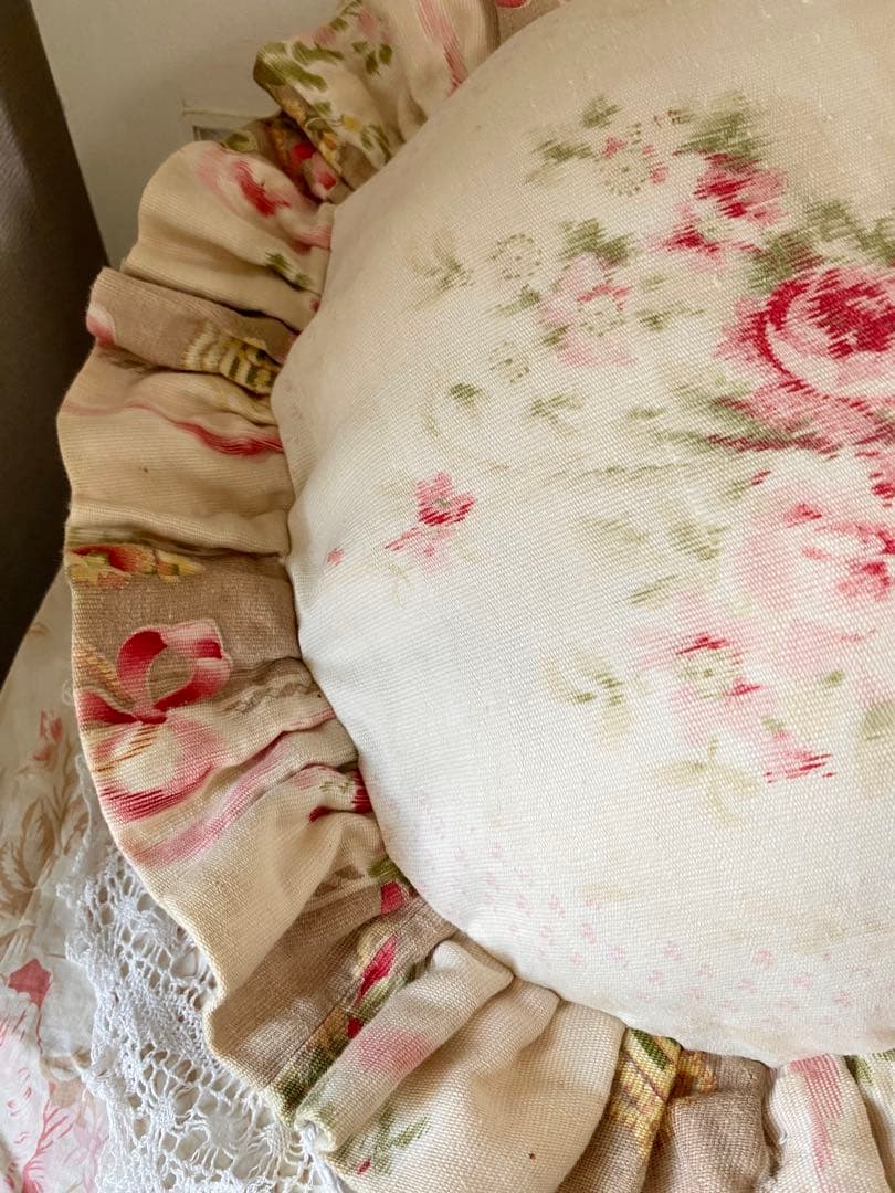 レア★アンティーク⭐︎フラワーバスケット ♪花かご刺繍クッション