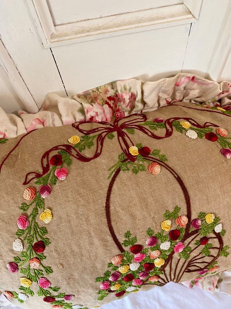 レア★アンティーク⭐︎フラワーバスケット ♪花かご刺繍クッション