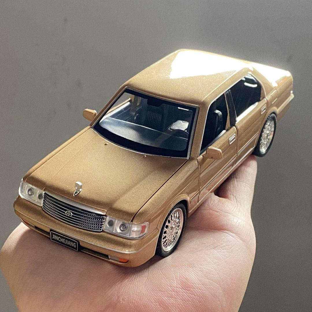 トヨタクラウンロイヤルクラシック Toyota Crown 