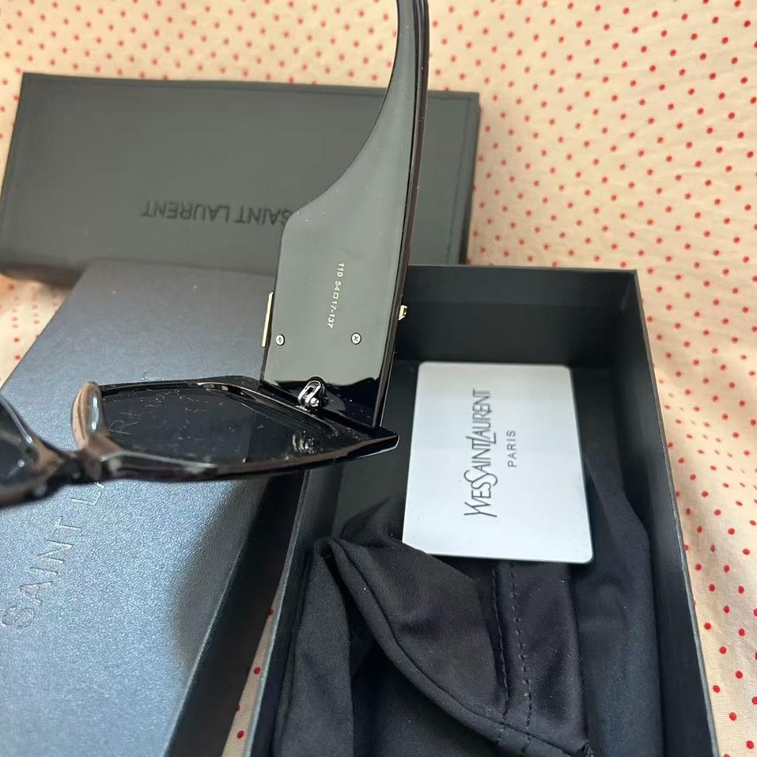 Saint Laurent SL◯◯ YSLロゴヒンジ サングラス ブラック