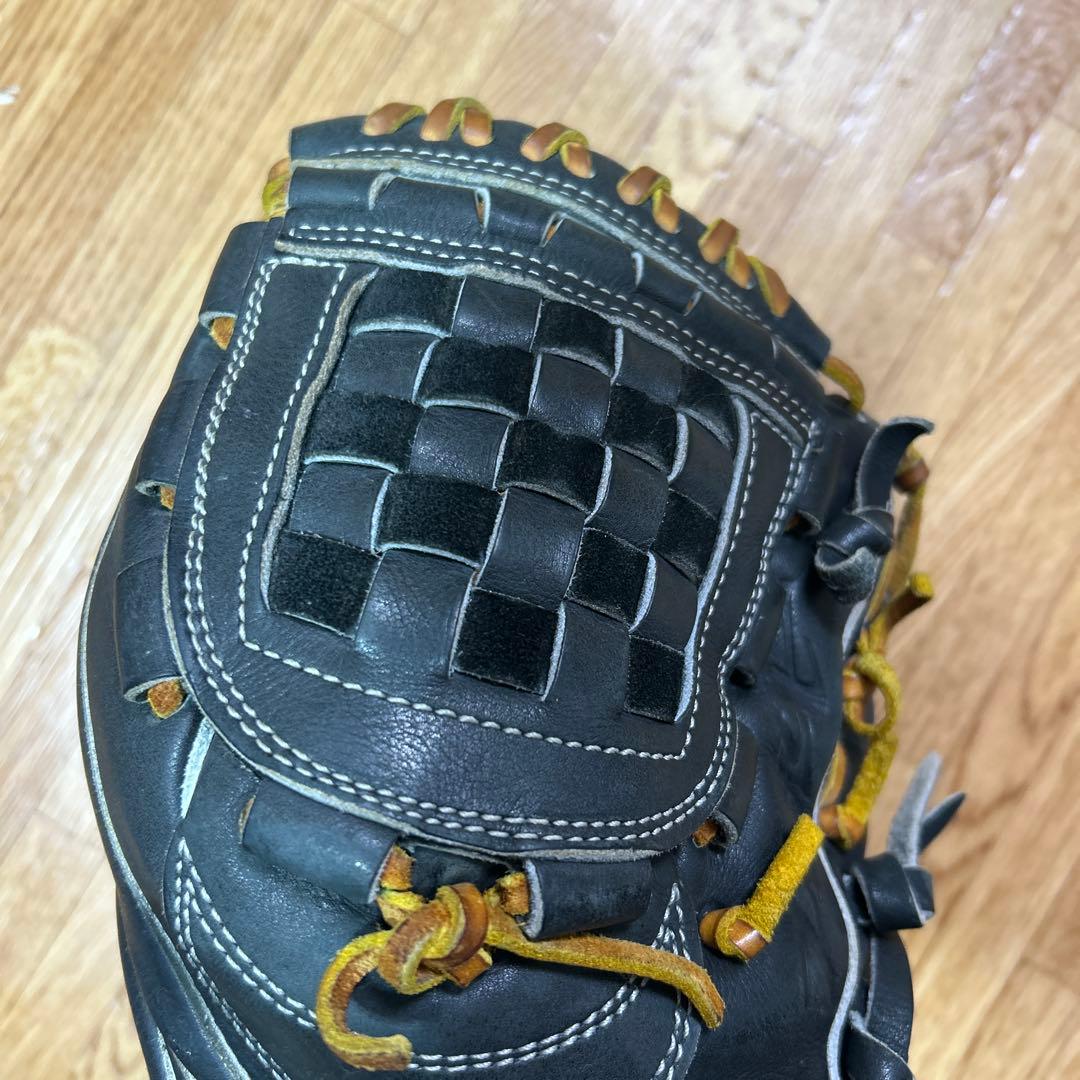 V*K様 【値下げ中】Xanax 硬式グローブ 黒 編み込みスタイル　中学生　内