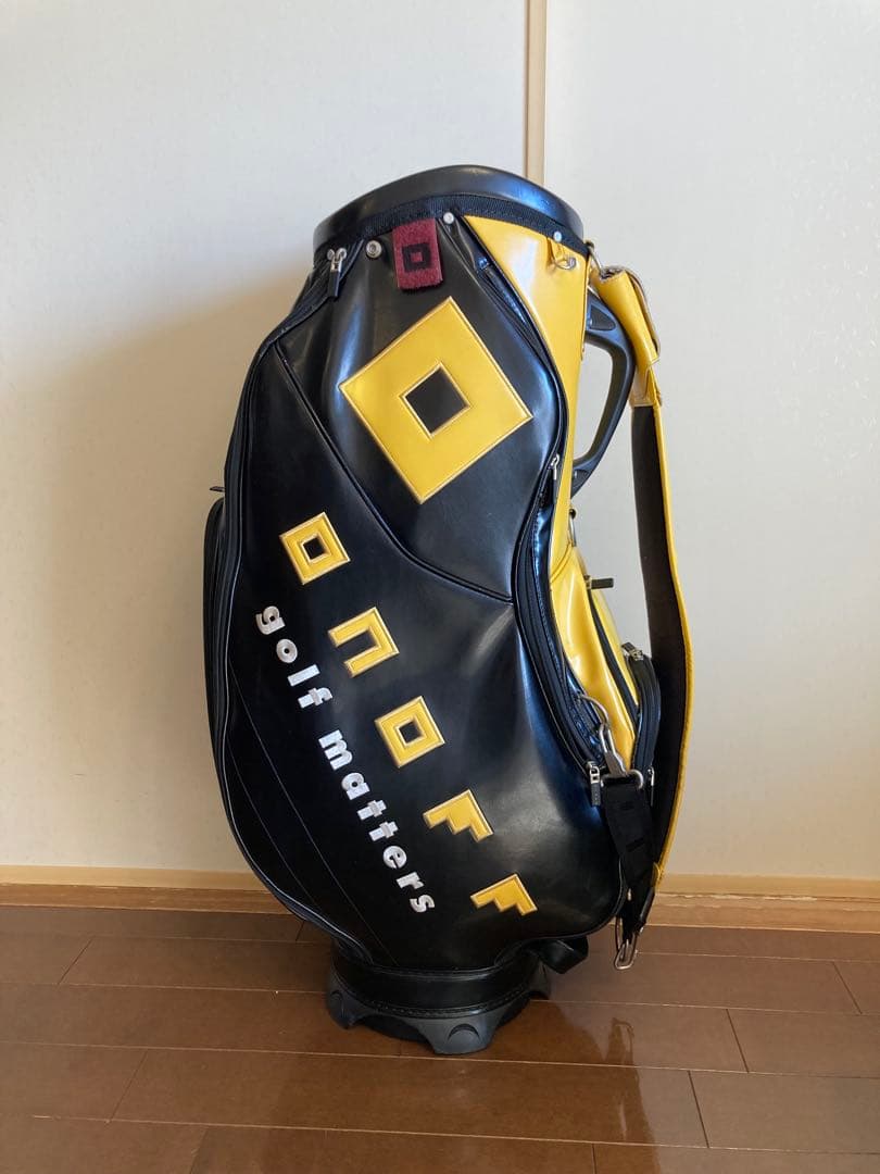 onoff オノフ　ゴルフキャディバッグ ツアー仕様　ブラックxイエロー
