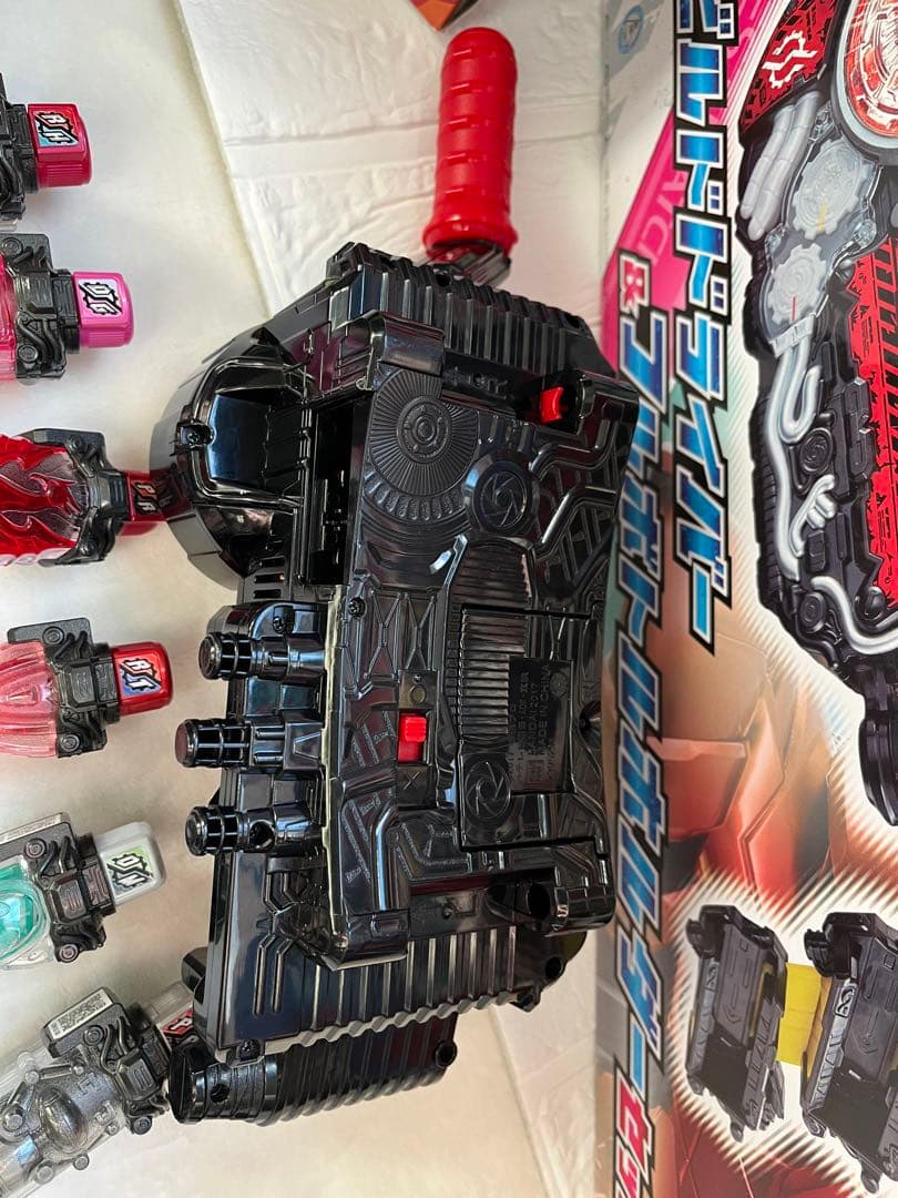 仮面ライダービルドセット　フィギュア付き　最後のページのスチームブレード付き中古