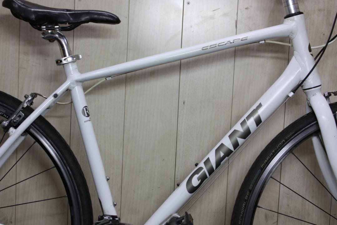 お*じ様 GIANT ESCAPE クロスバイク ホワイト 700C