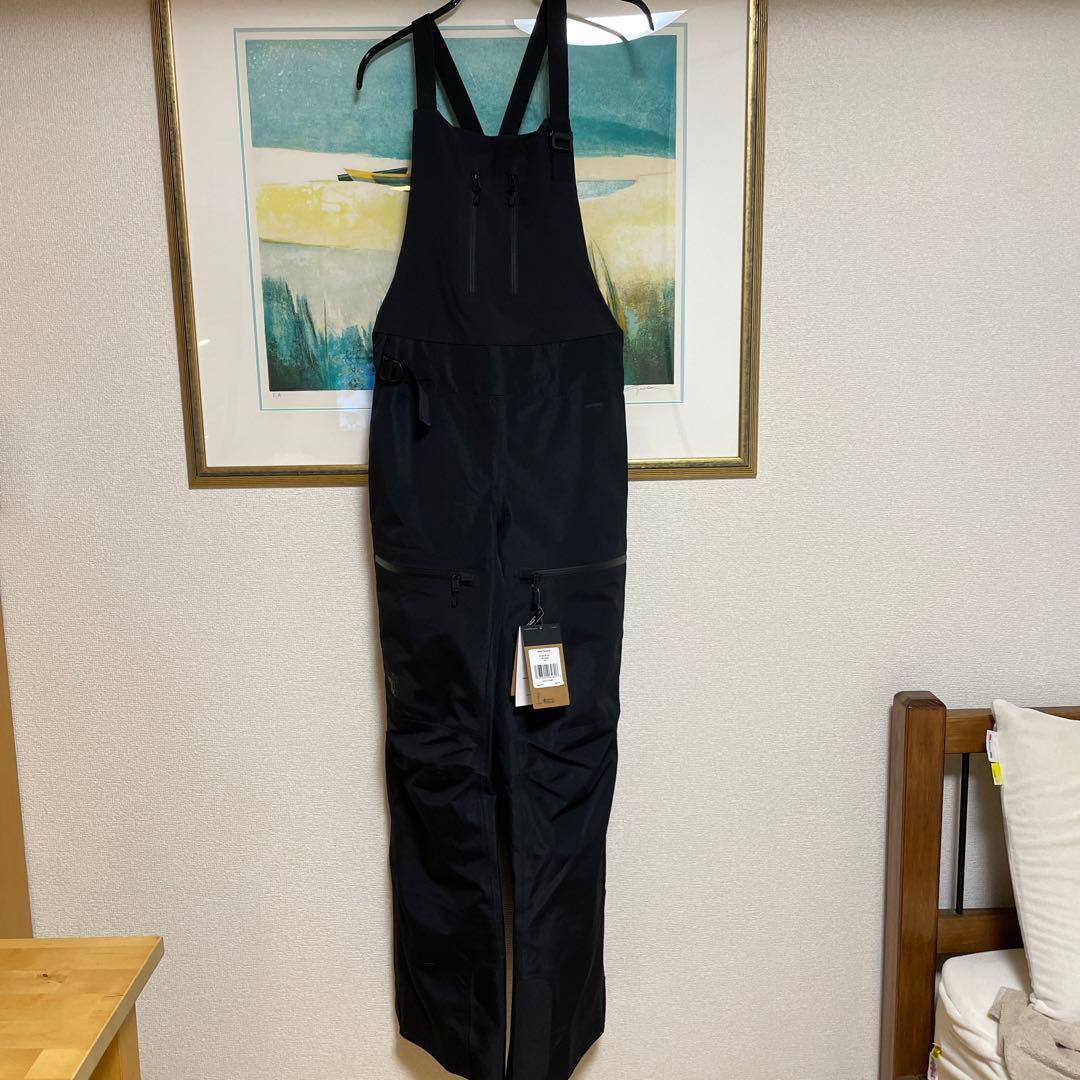 【新品、値下げ】The North Faceビブパンツ、US Mサイズ
