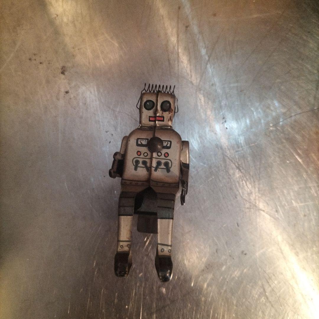 バッテリーオペレートトラクター　ブリキロボット