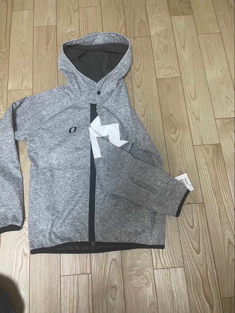 オンヨネ　ミドルジャケット