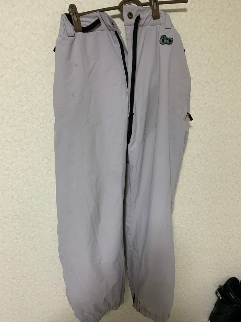 アンセム　スノーボードウェア