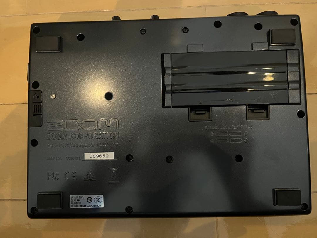 未使用　ZOOM R8 マルチトラックレコーダー