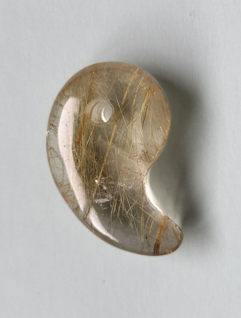 ルチル水晶 ルチルクォーツ 勾玉