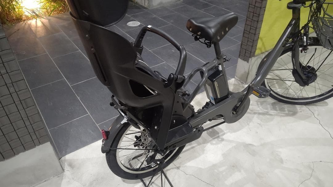 人気色　BIKKE　MOB　dd　回生充電機能　電動自転車　シートクッション新品