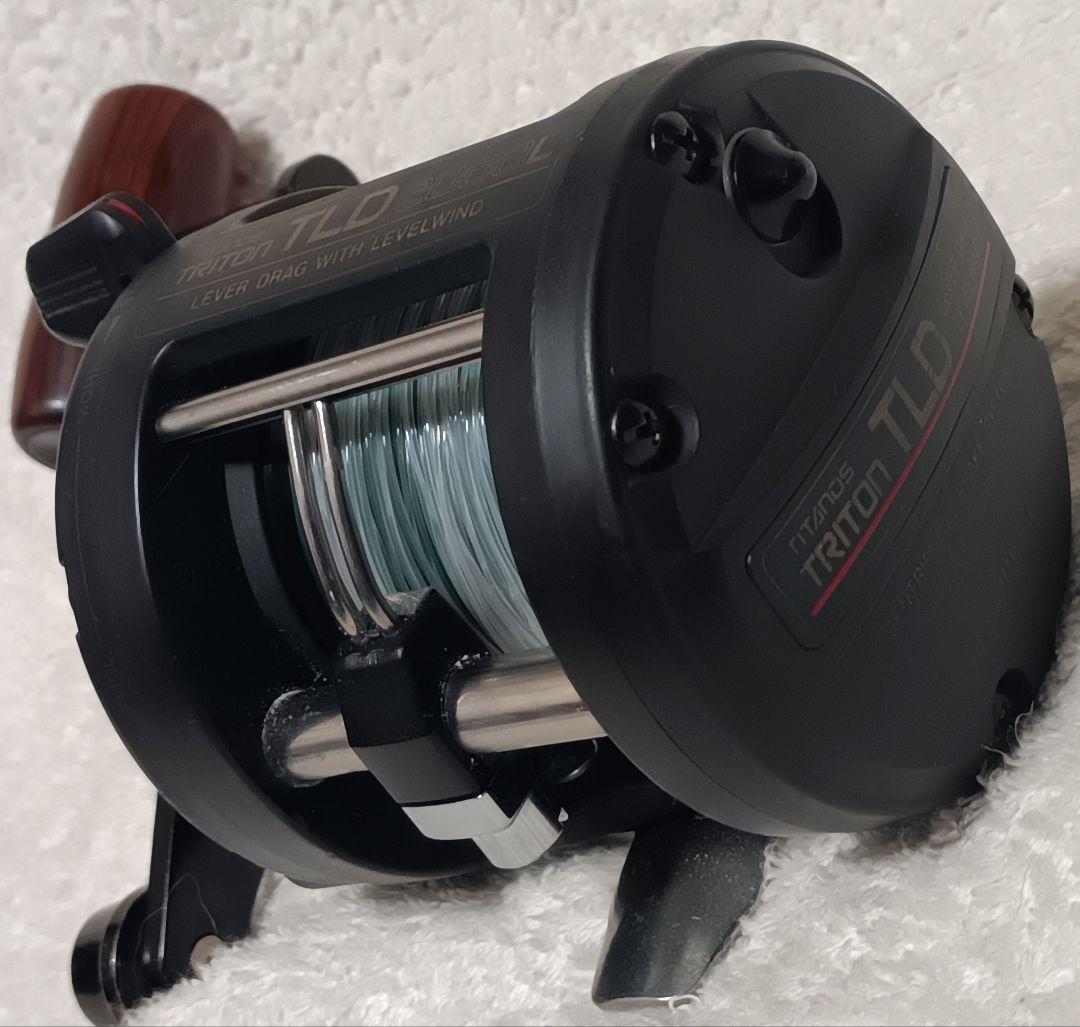 シマノトリトンTLD2000Lレバードラグ両軸リール
