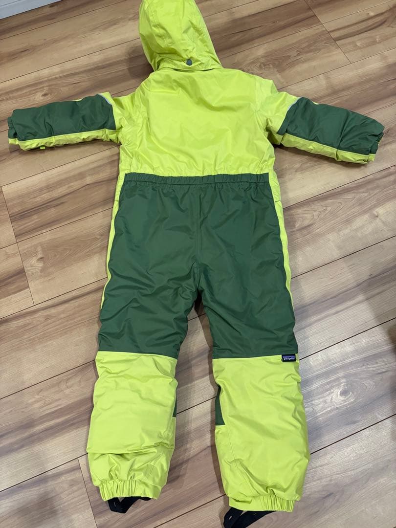 パタゴニア 子ども用スキーウェア 黄緑/緑　4T