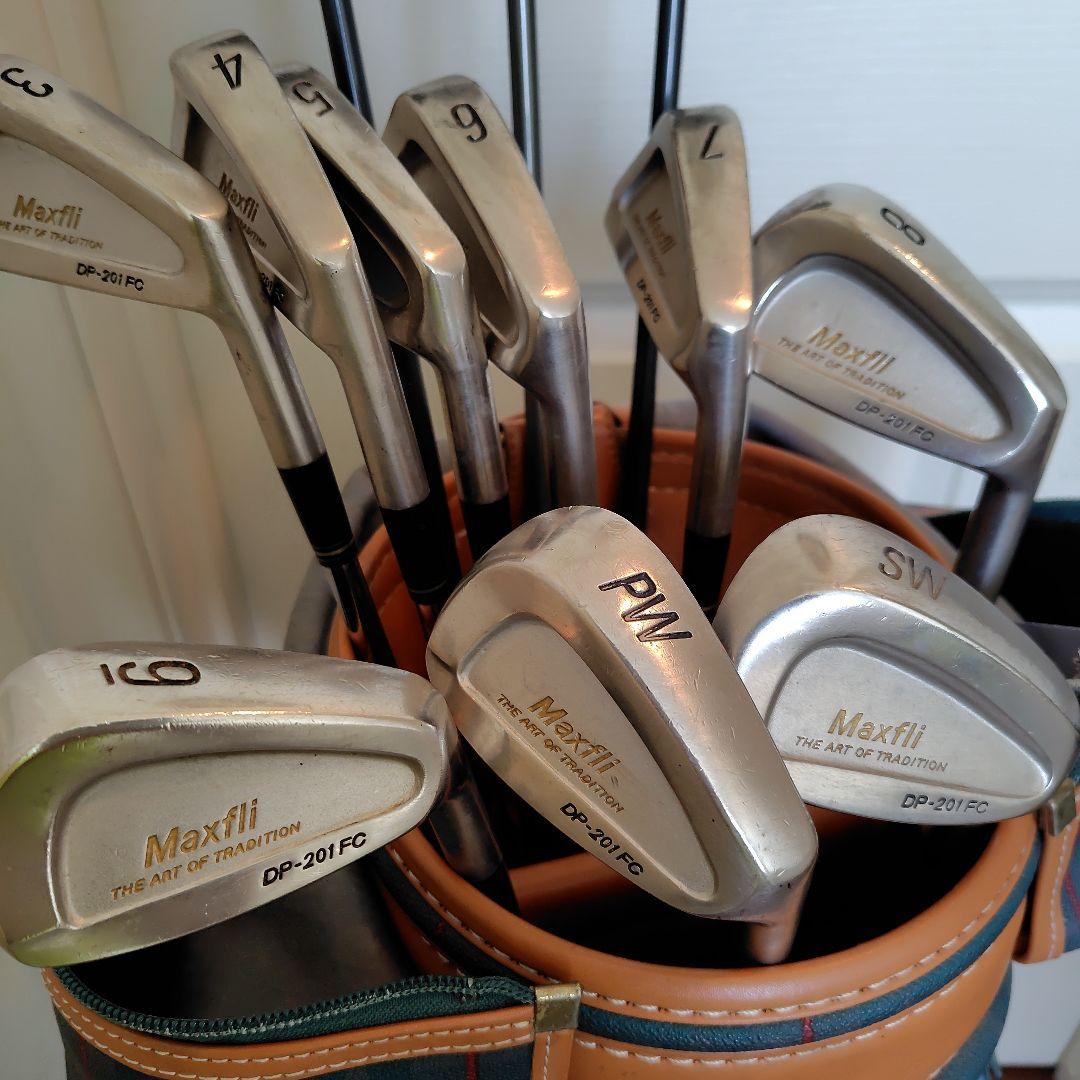 TRUSSARDI チェック柄キャディバッグ（女性·子供向き）＋クラブ13本＋α