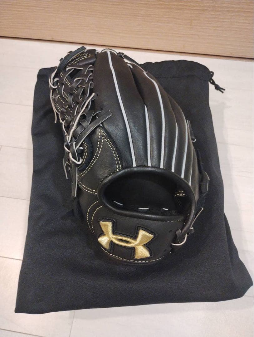Under Armour アンダーアーマー 野球グローブ 黒 ジュニア 左投