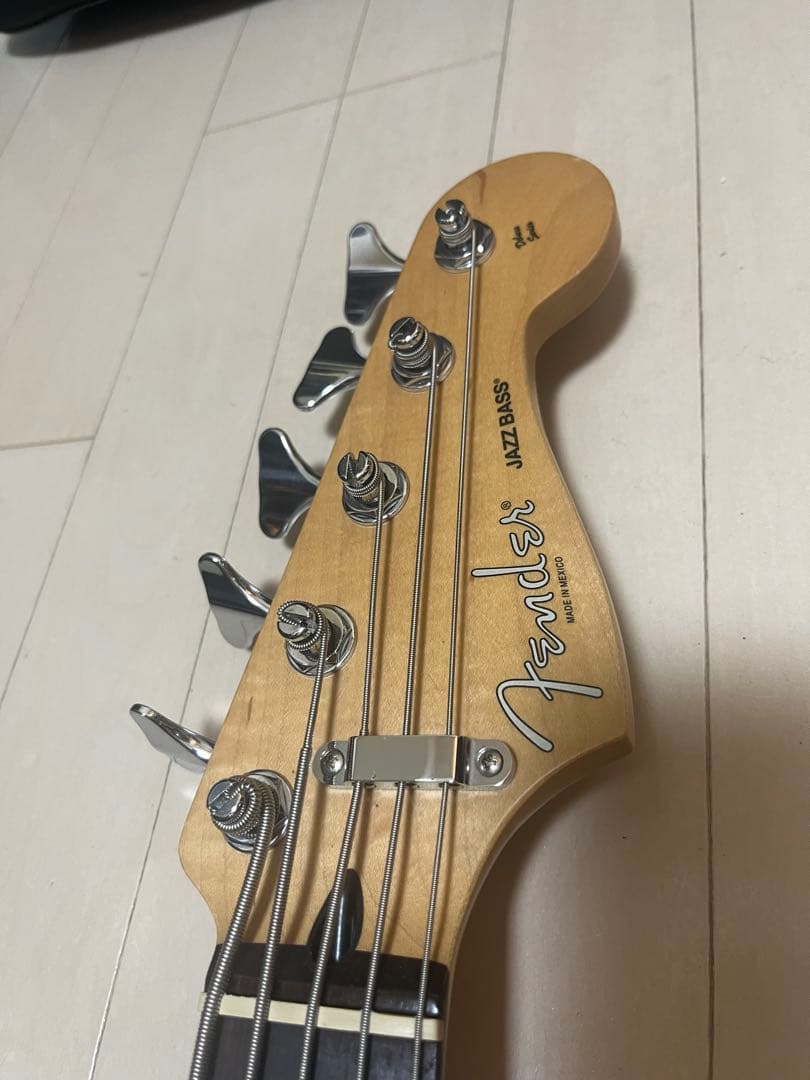 ベース Fender deluxe active Jazz Bass V
