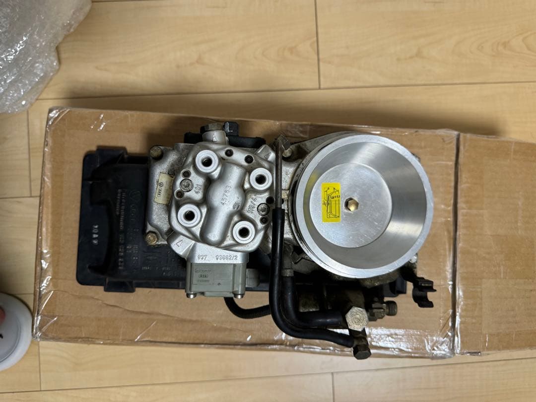 ゴルフ2 GTI フューエルディストリビューター　mk2 gti